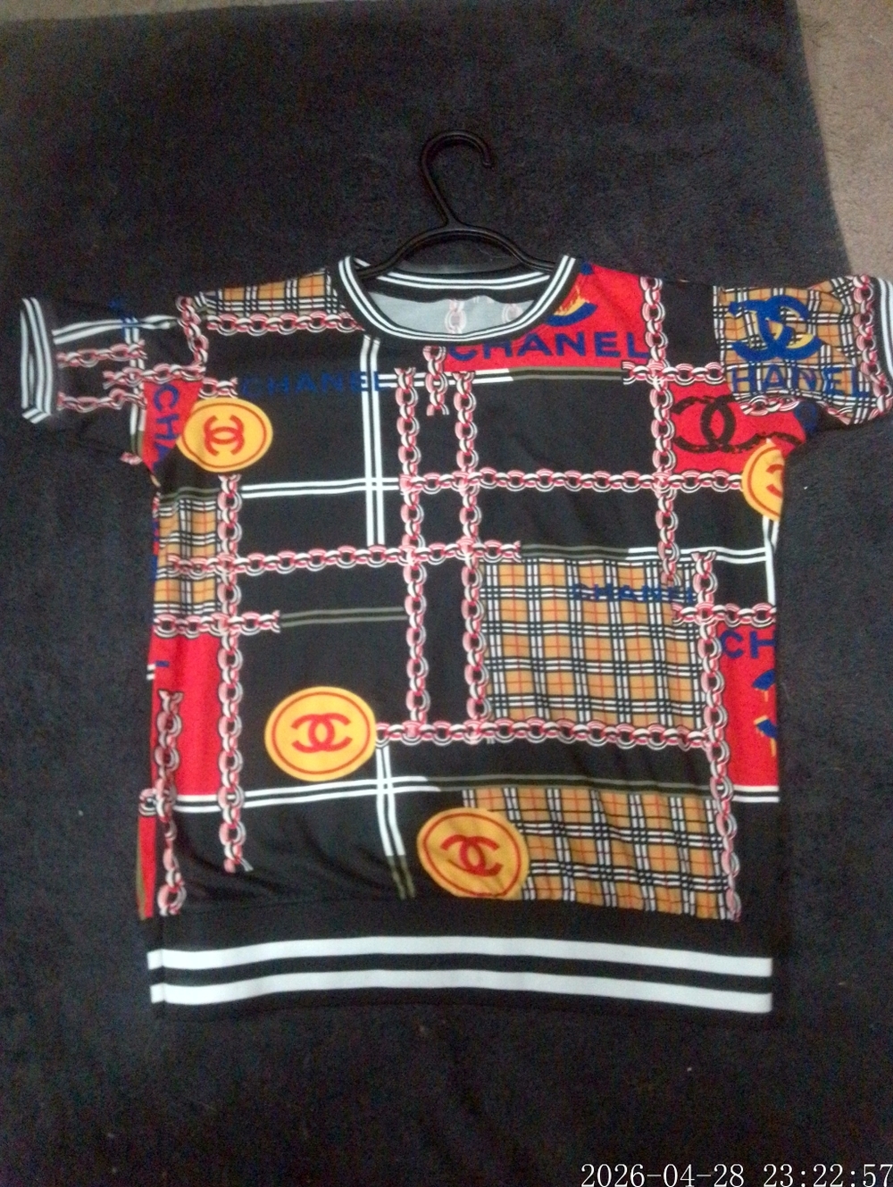 Womens CHANEL tee